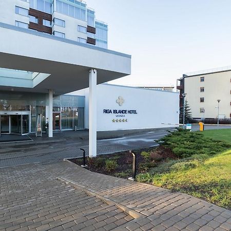 Riga Islande Hotel With Free Parking Bagian luar foto